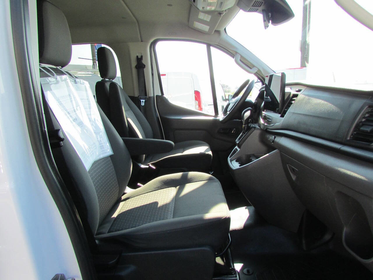 Used 2022 Ford Transit 350 XLT image 16