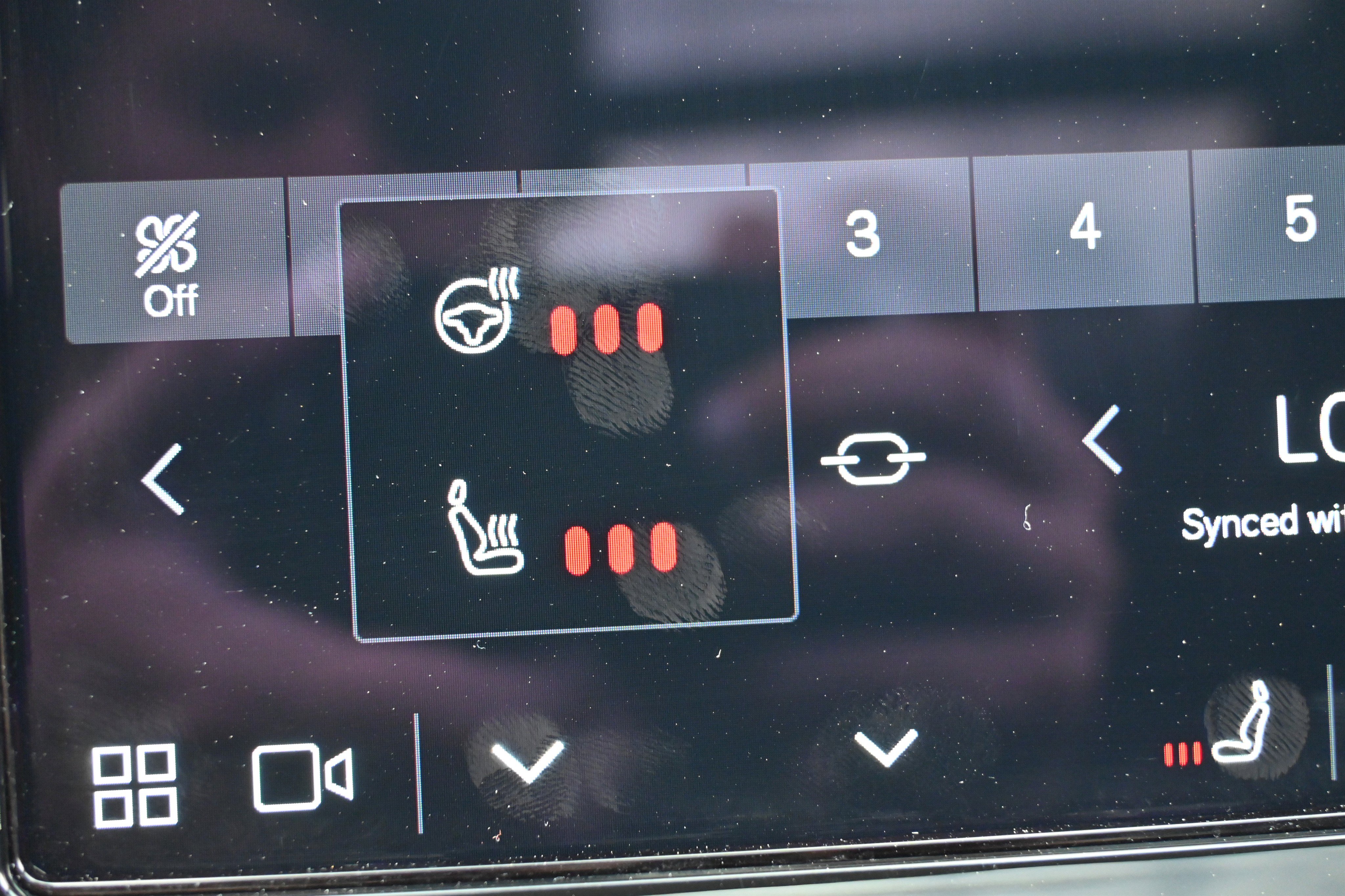 Used 2025 Volvo XC40 B5 Core image 34