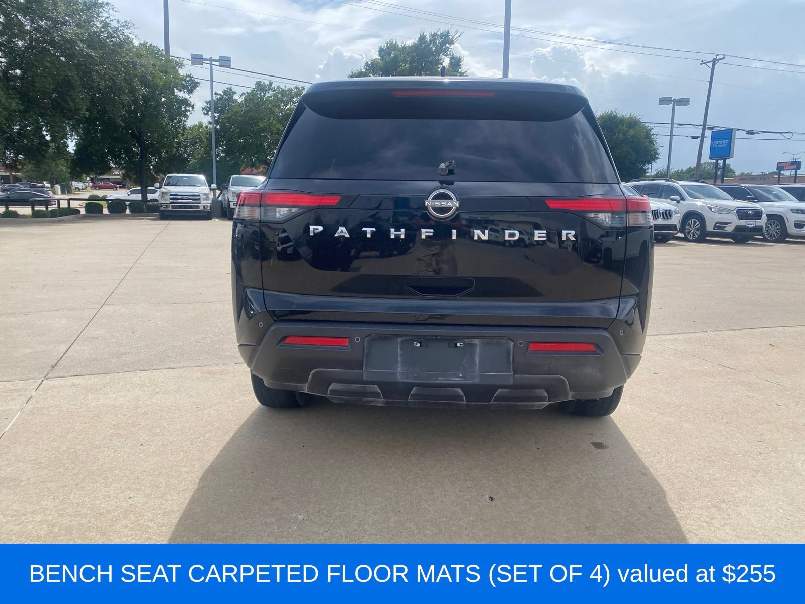 Used 2022 Nissan Pathfinder S FWD image 3