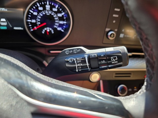 Used 2024 Kia Carnival LX image 25