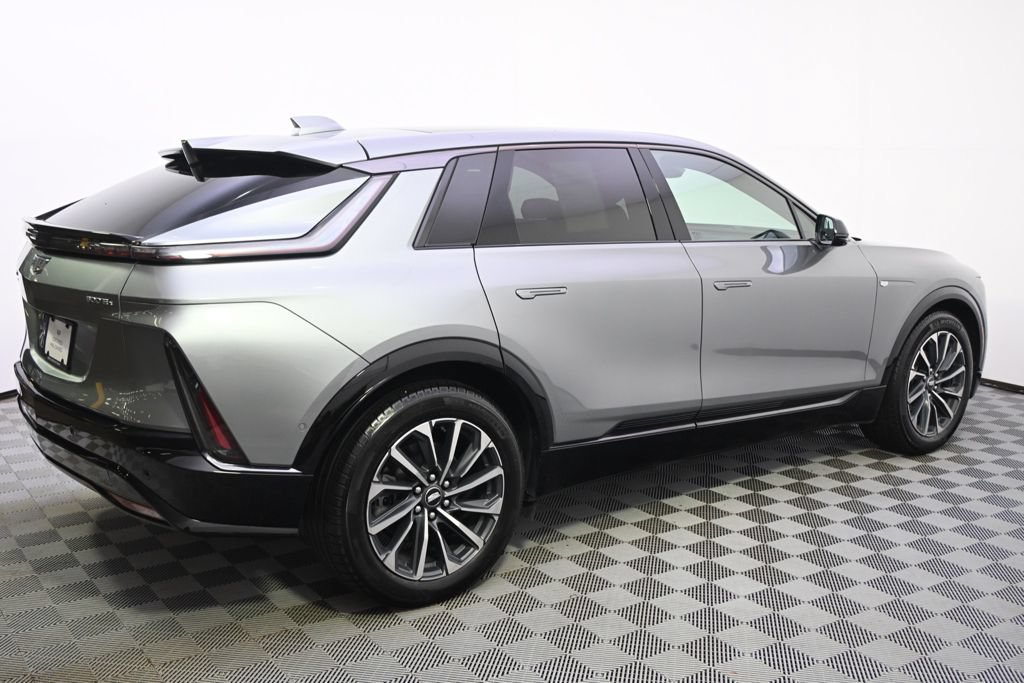 Certified 2024 Cadillac Lyriq Sport w/ LPO, Floor Liner Package AWD/4WD image 7