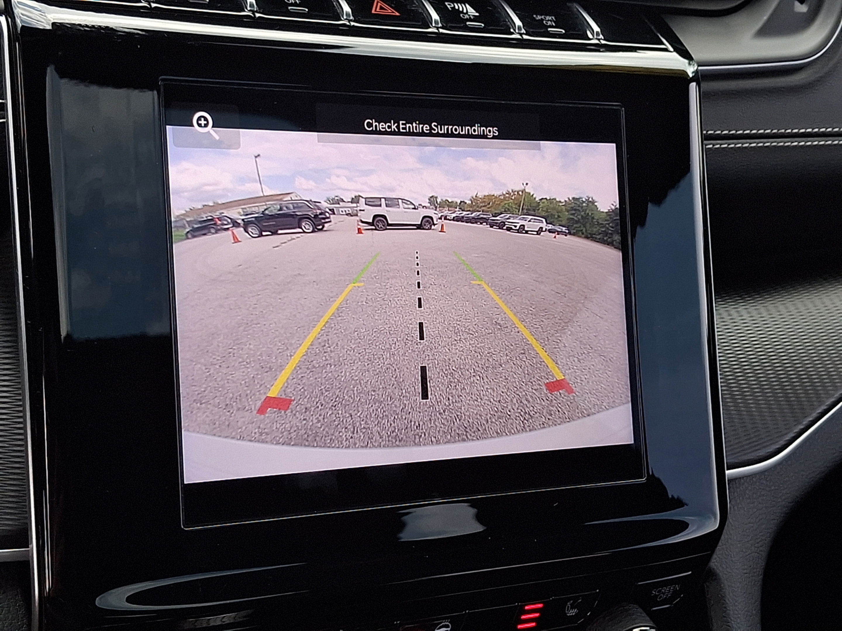 Used 2023 Jeep Grand Cherokee Altitude AWD/4WD image 19