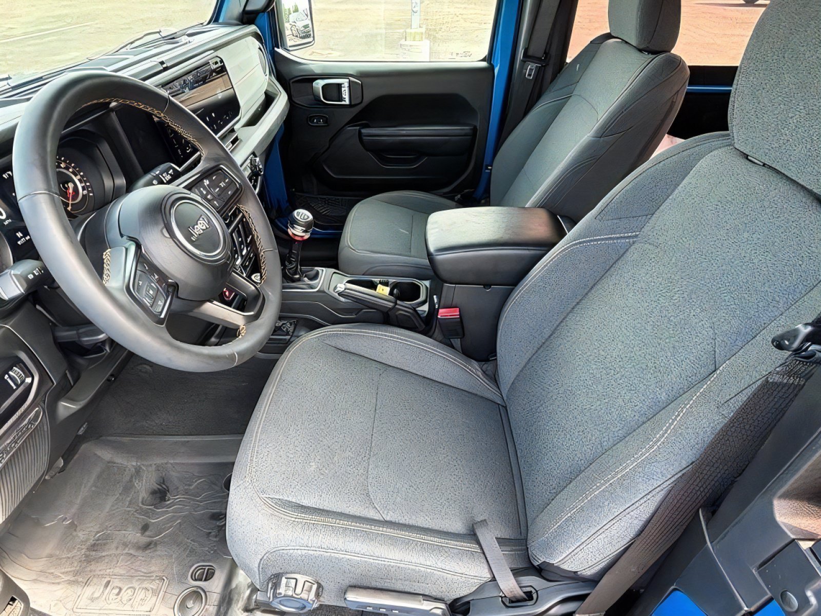 Used 2024 Jeep Wrangler Sport AWD/4WD image 22