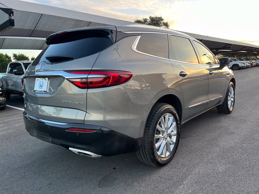Used 2018 Buick Enclave Premium FWD image 4
