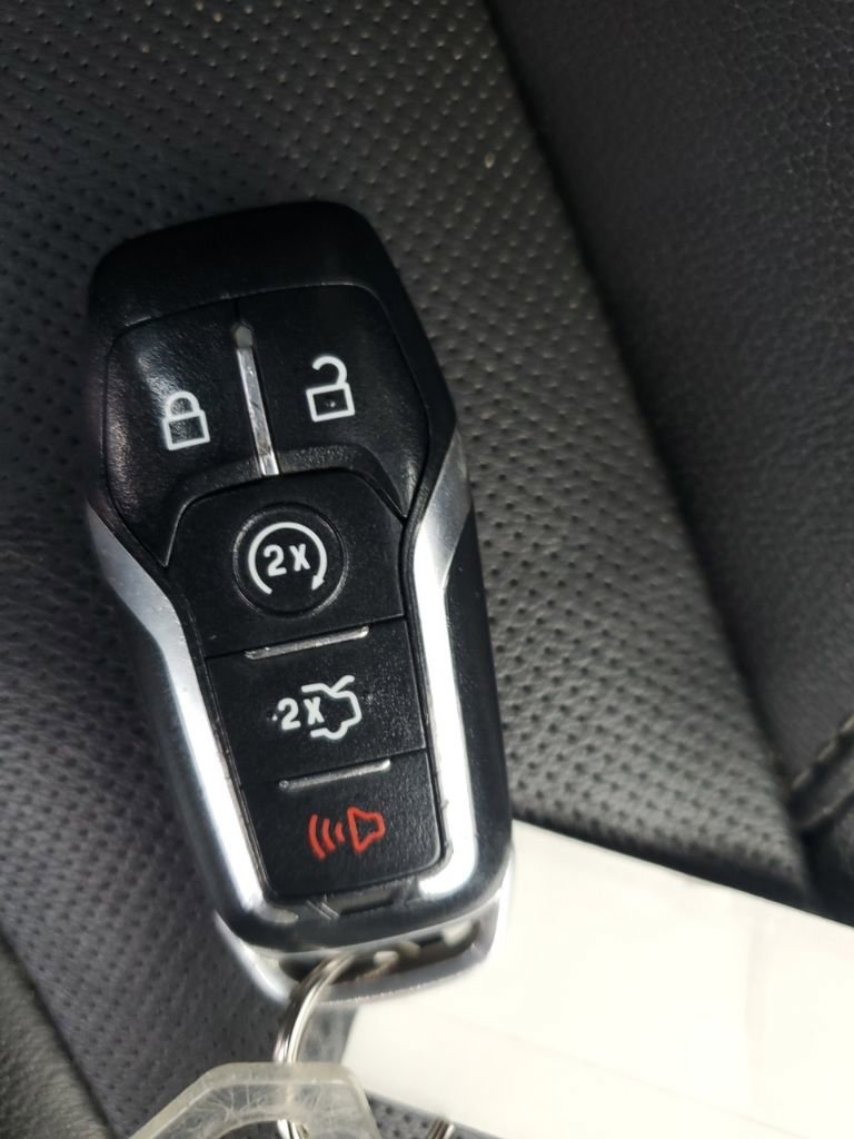 Used 2014 Ford Fusion Titanium image 34