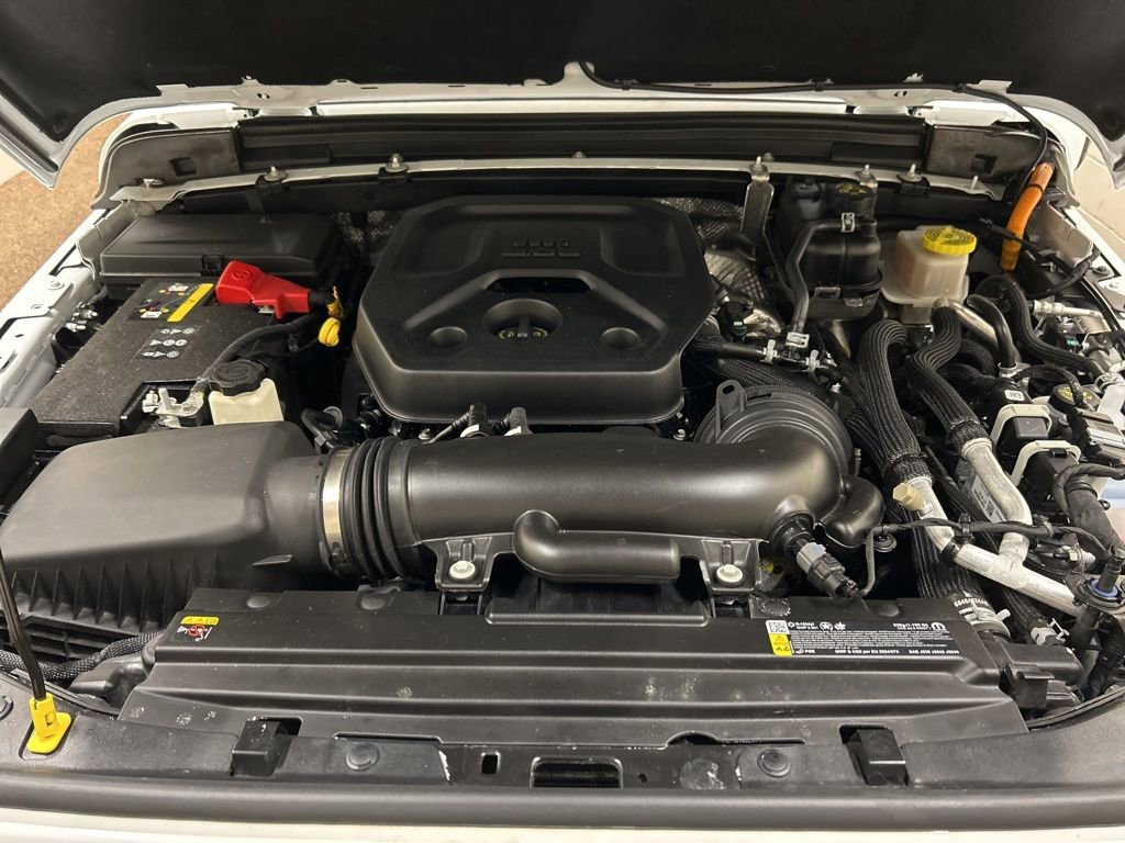 Used 2025 Jeep Wrangler Unlimited Sahara image 12