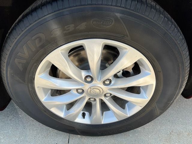 Certified 2017 Chrysler Pacifica Touring-L FWD image 10