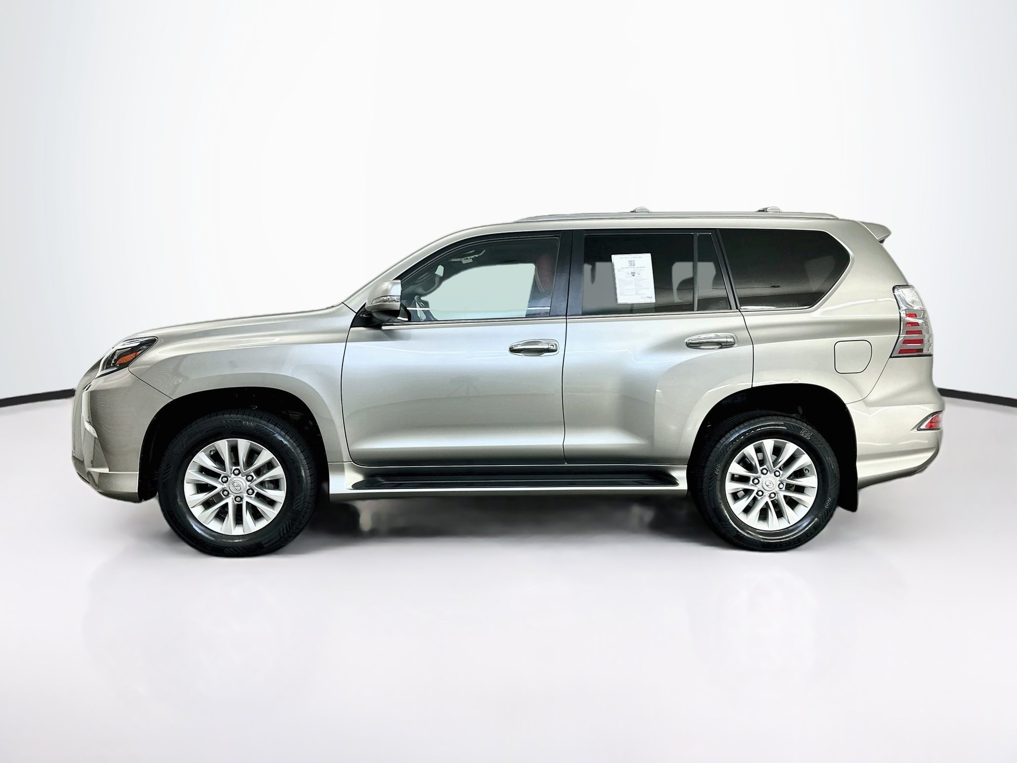 Used 2022 Lexus GX 460 Premium w/ Premium Plus Package AWD/4WD image 4