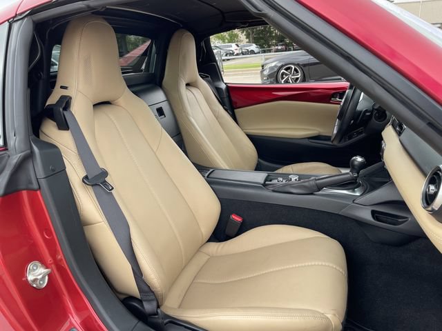 Used 2019 MAZDA MX-5 Miata RF Grand Touring RWD image 28