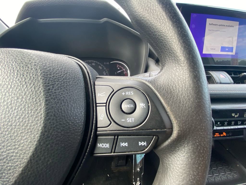 Used 2023 Toyota RAV4 LE AWD/4WD image 20