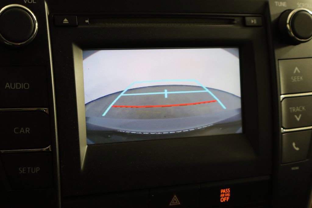 Used 2015 Toyota Camry SE FWD image 32
