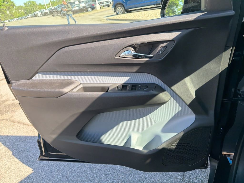 New 2027 Chevrolet Bolt LT w/ Comfort Package FWD image 30