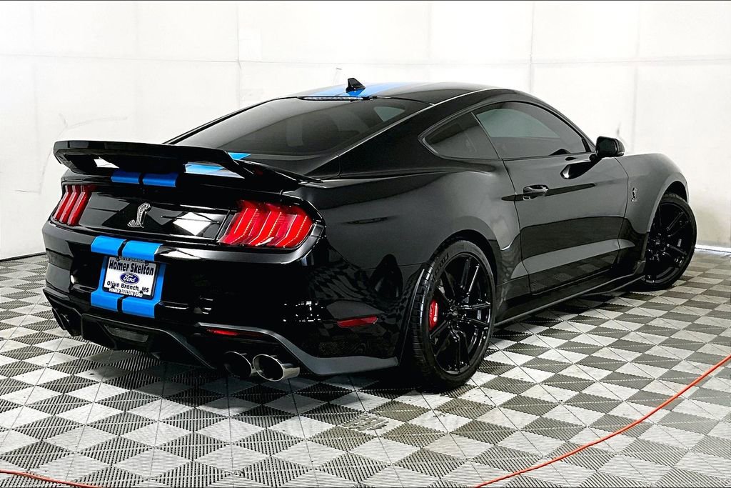 Used 2021 Ford Mustang Shelby GT500 w/ Technology Package image 12