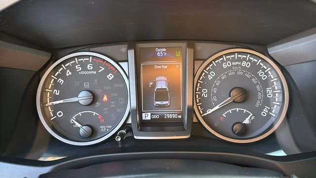 Used 2023 Toyota Tacoma TRD Off-Road w/ Technology Package image 17