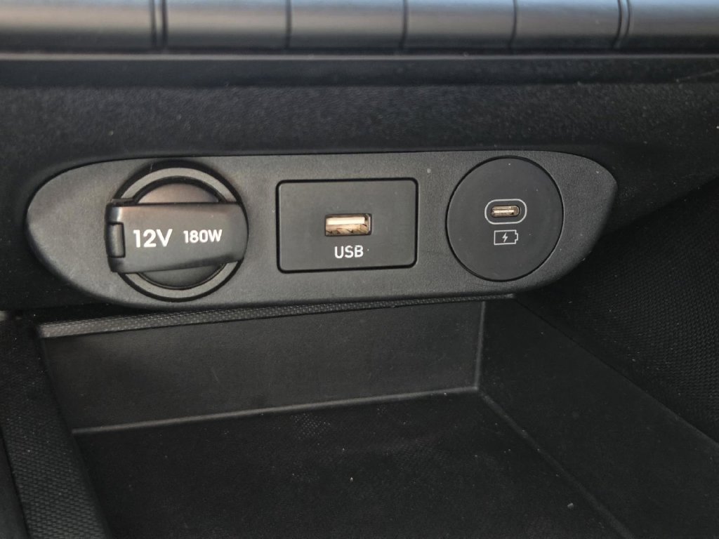 Used 2024 Hyundai Elantra SEL FWD image 24