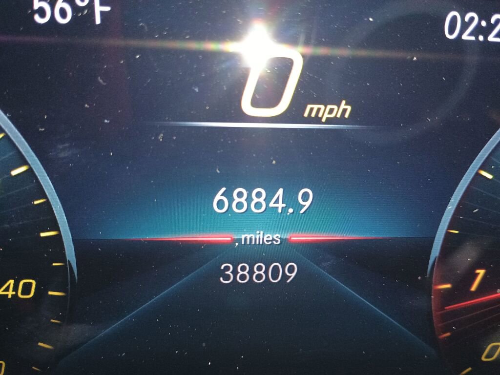 Used 2021 Mercedes-Benz GLB 250 4MATIC image 3