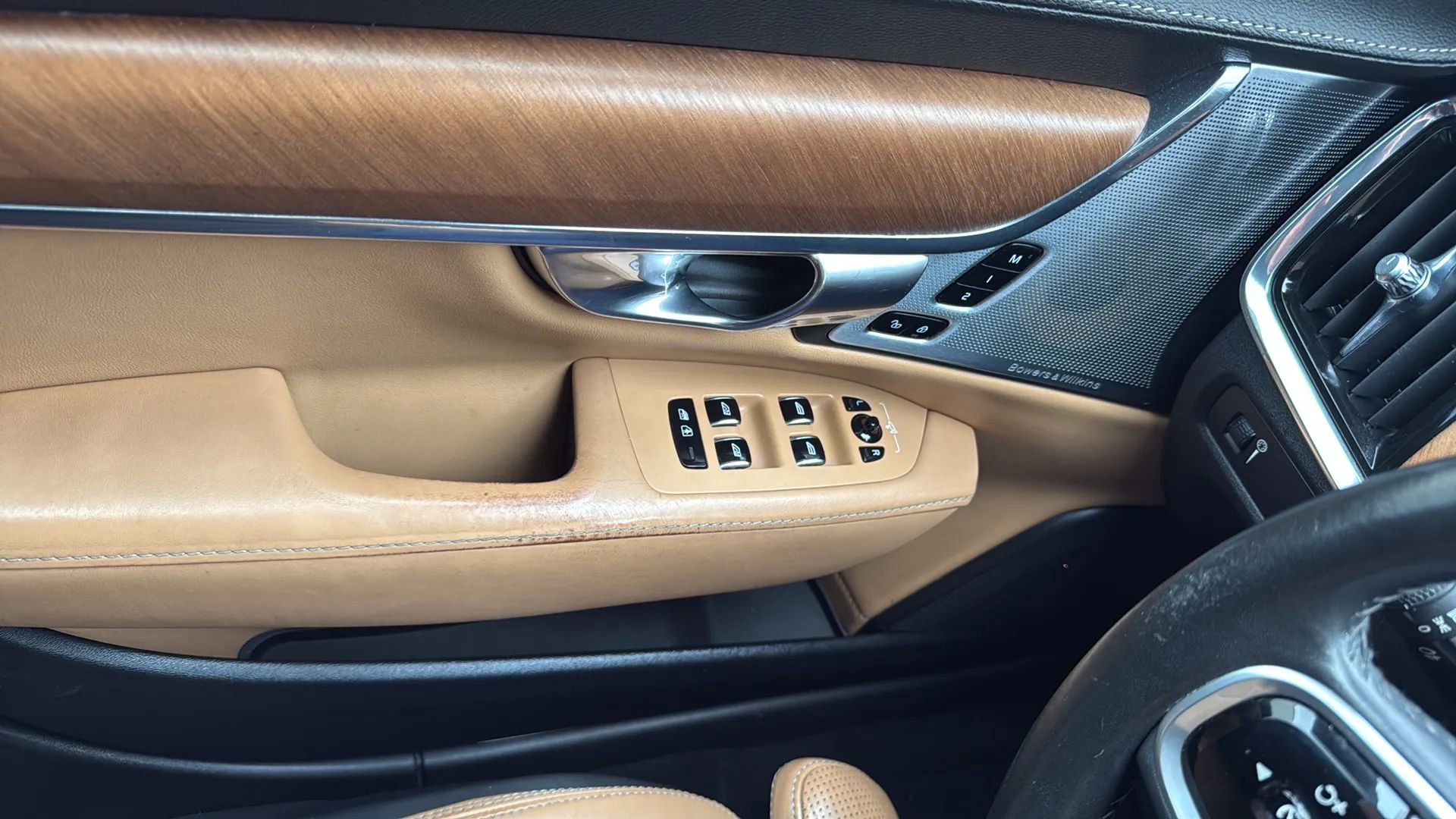 Used 2018 Volvo S90 T6 Inscription w/ Luxury Package image 21