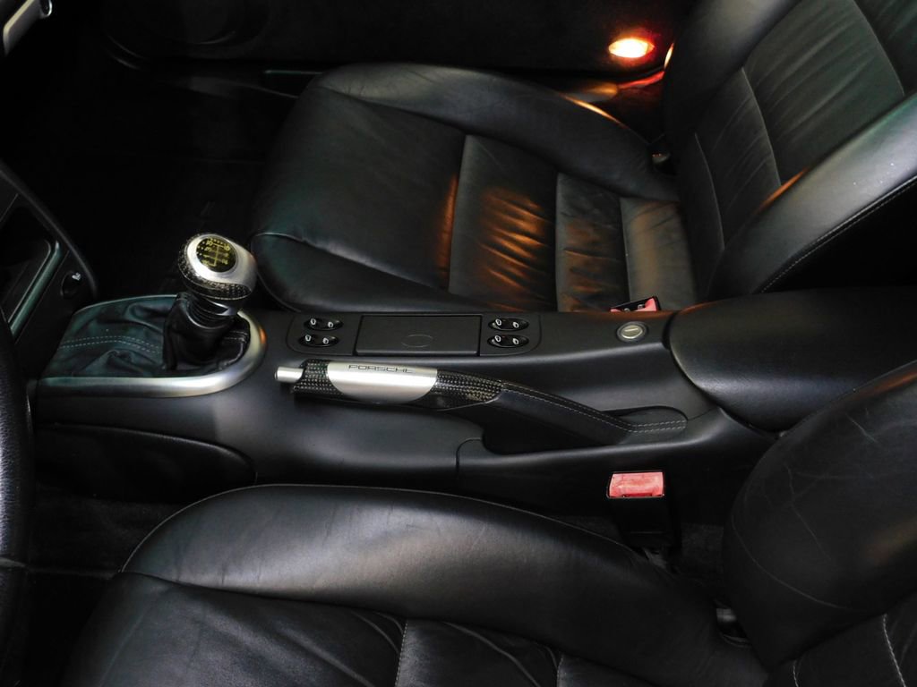 Used 2004 Porsche 911 Carrera RWD image 49