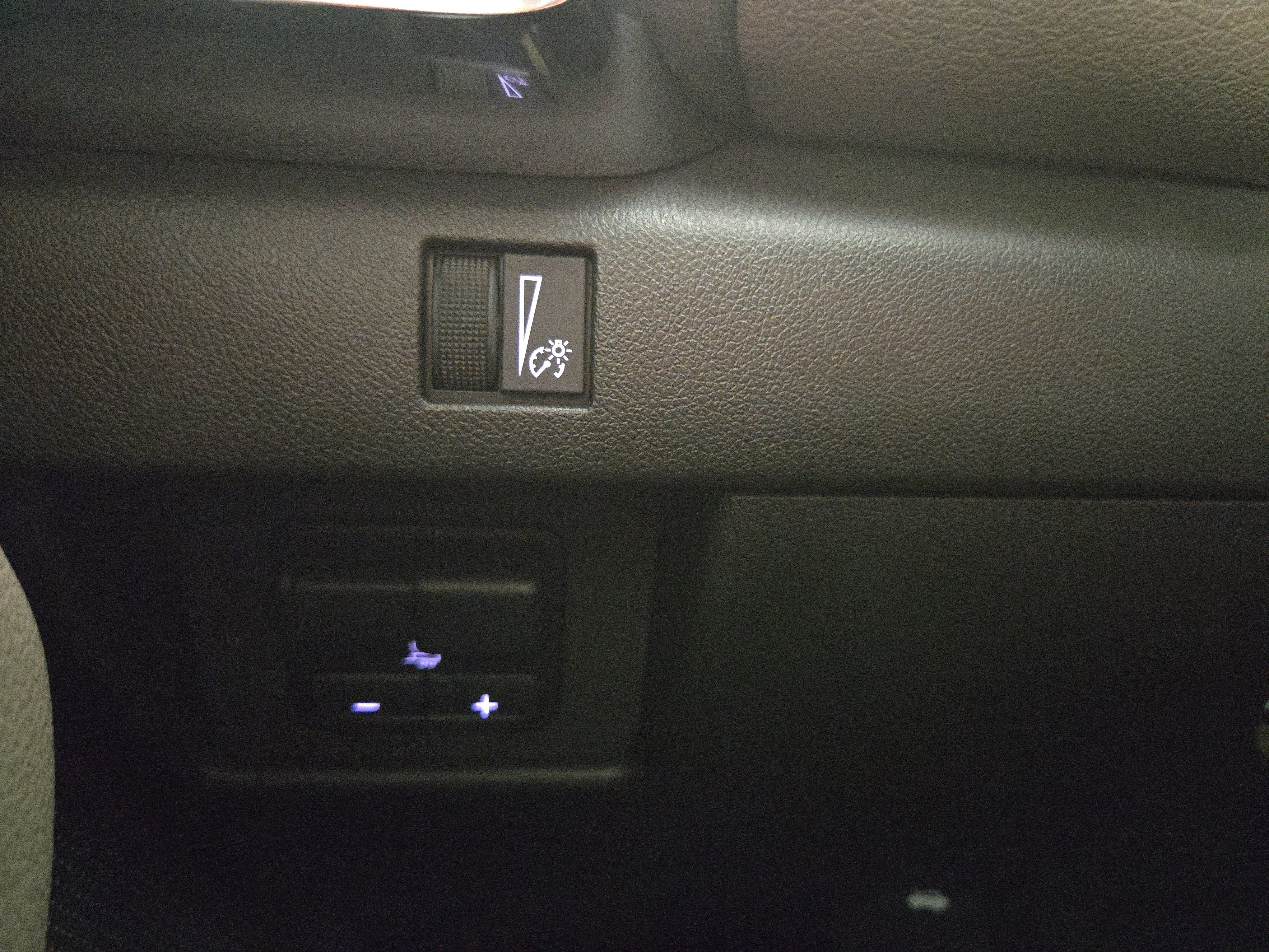 Certified 2025 GMC Canyon Denali w/ LPO, Denali Black Edition image 29