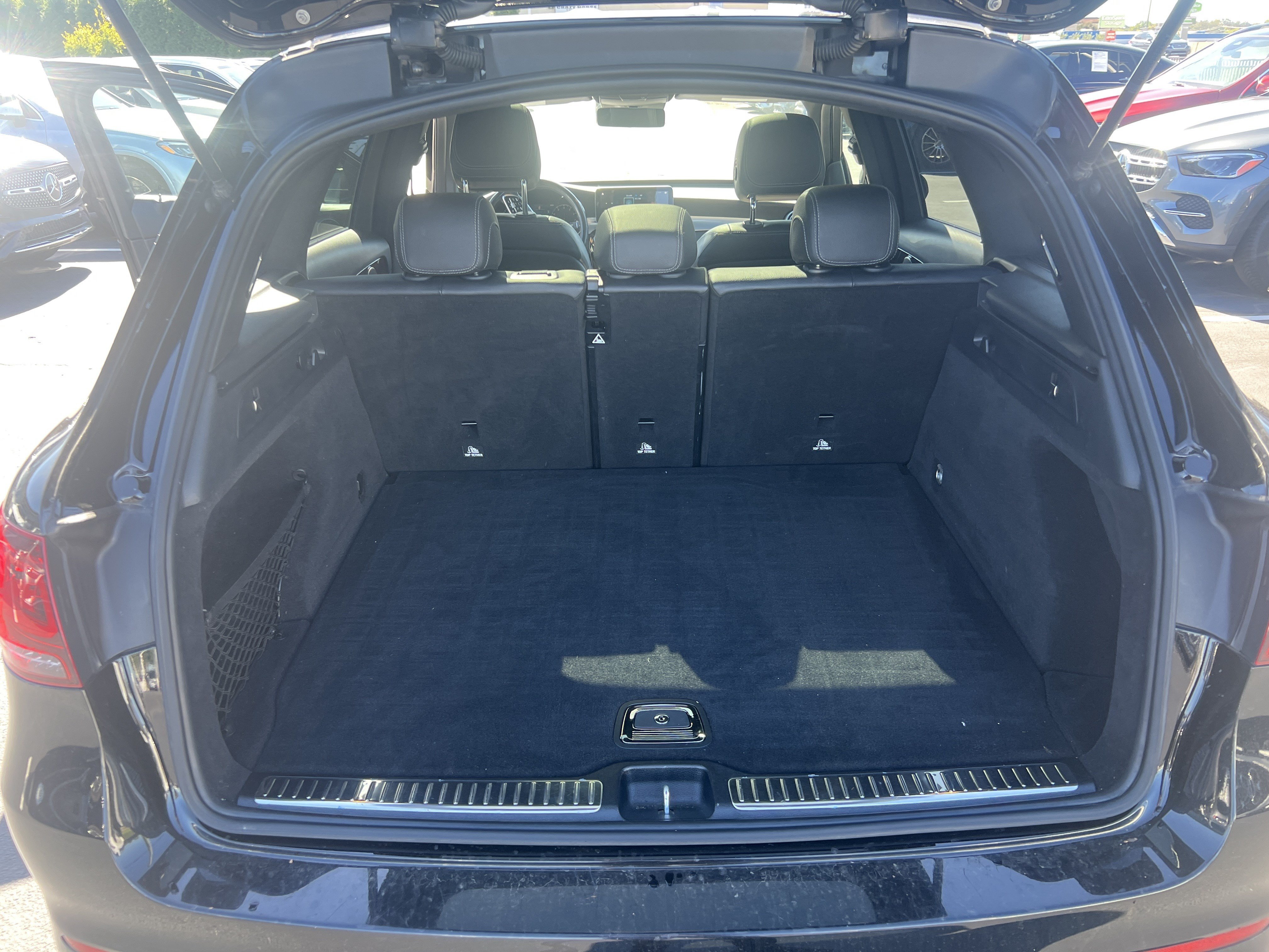 Used 2021 Mercedes-Benz GLC 300 4MATIC image 28