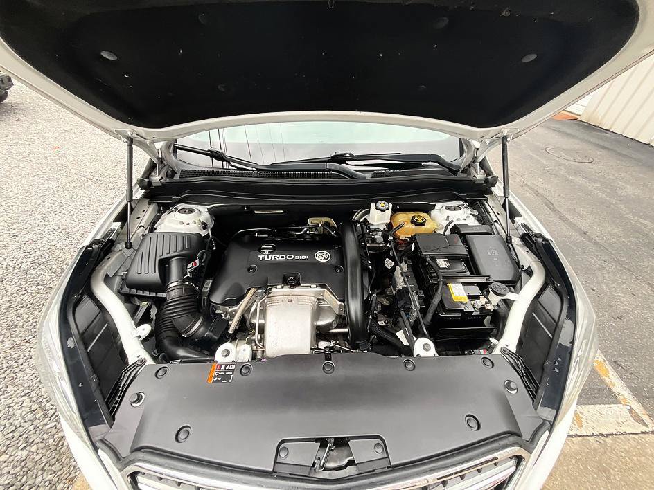 Used 2019 Buick Envision Premium AWD/4WD image 3