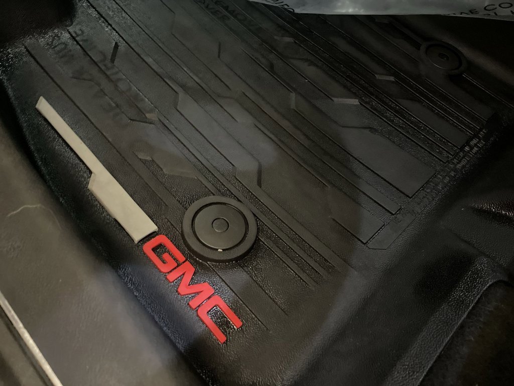 Used 2021 GMC Acadia AT4 w/ GMC Pro Grade Package image 33