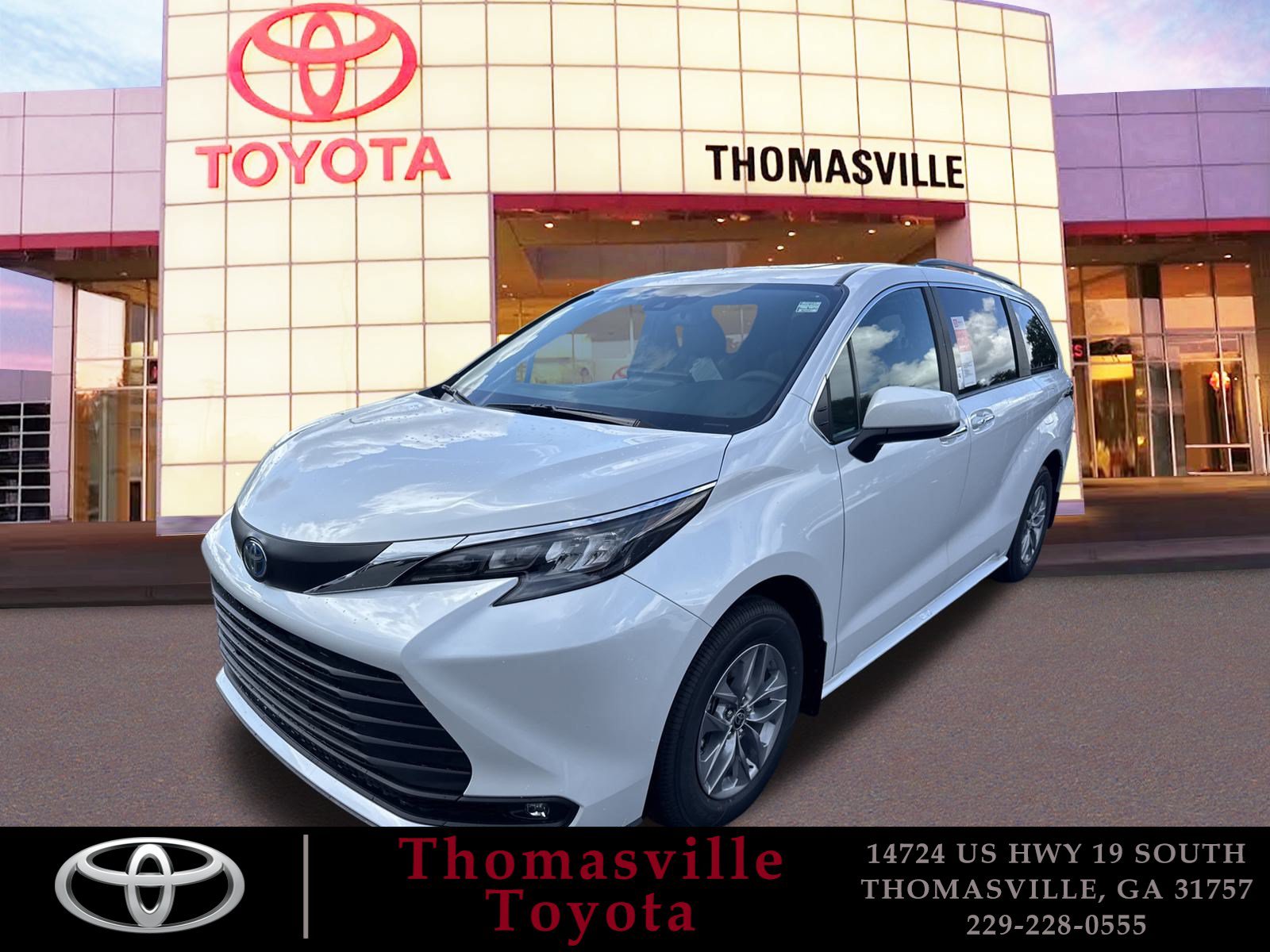 New 2025 Toyota Sienna XLE FWD image 1