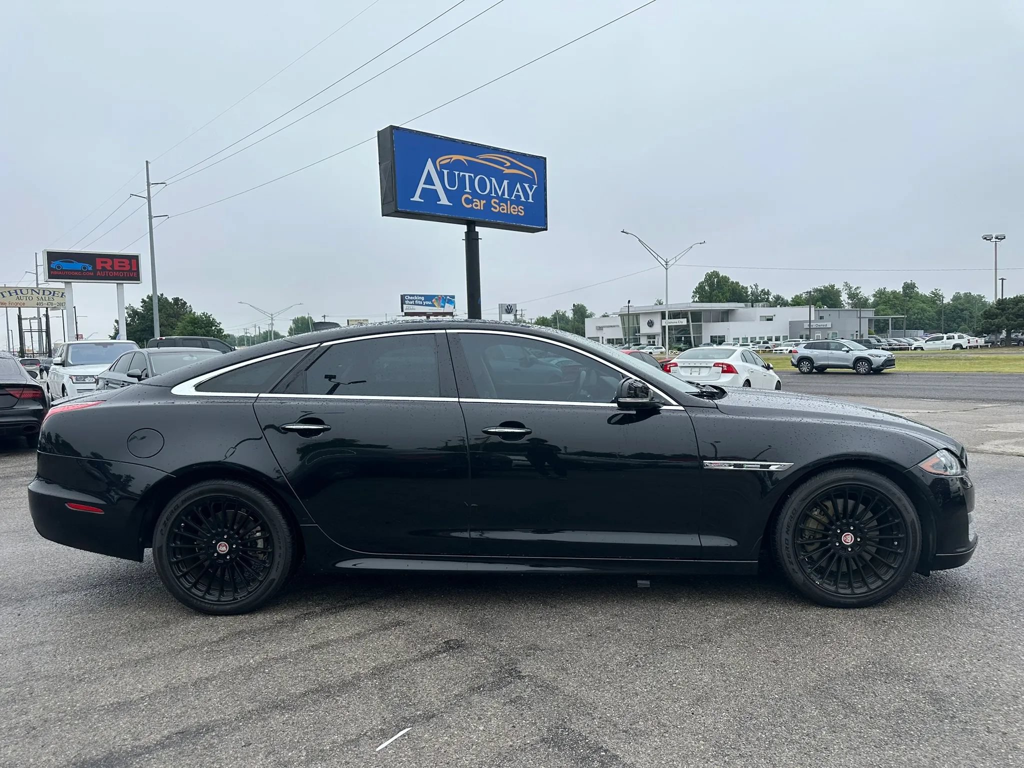 Used 2016 Jaguar XJ R-Sport RWD image 31