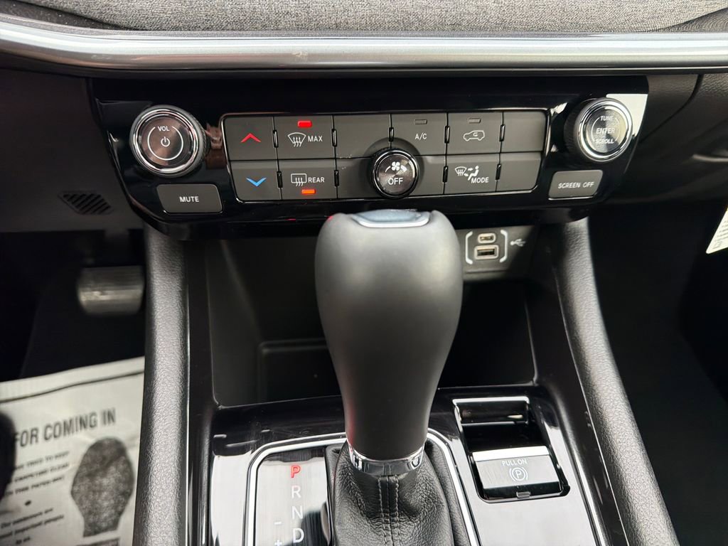 New 2026 Jeep Compass Latitude image 17