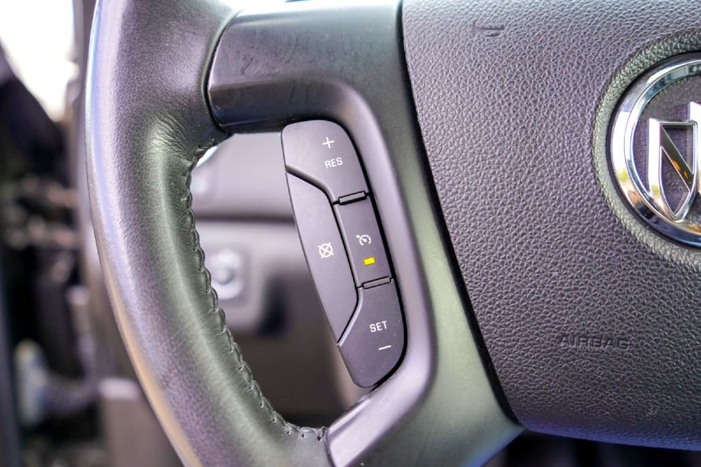 Used 2011 Buick Enclave CXL image 14