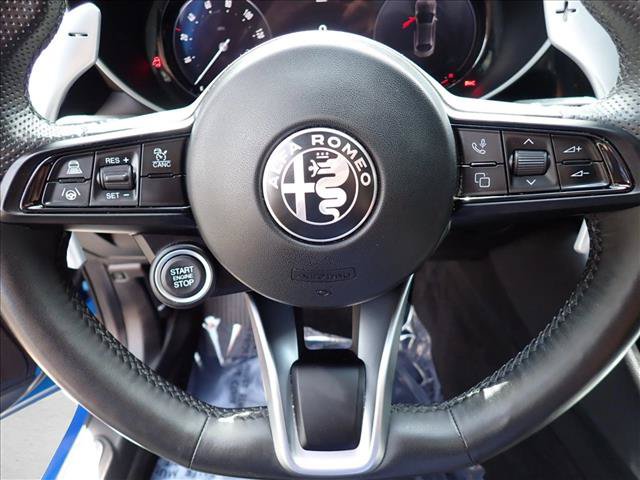 Used 2024 Alfa Romeo Giulia Veloce AWD/4WD image 16