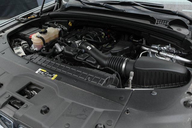 Used 2022 Jeep Grand Cherokee L Laredo w/ Luxury Tech Group I image 28