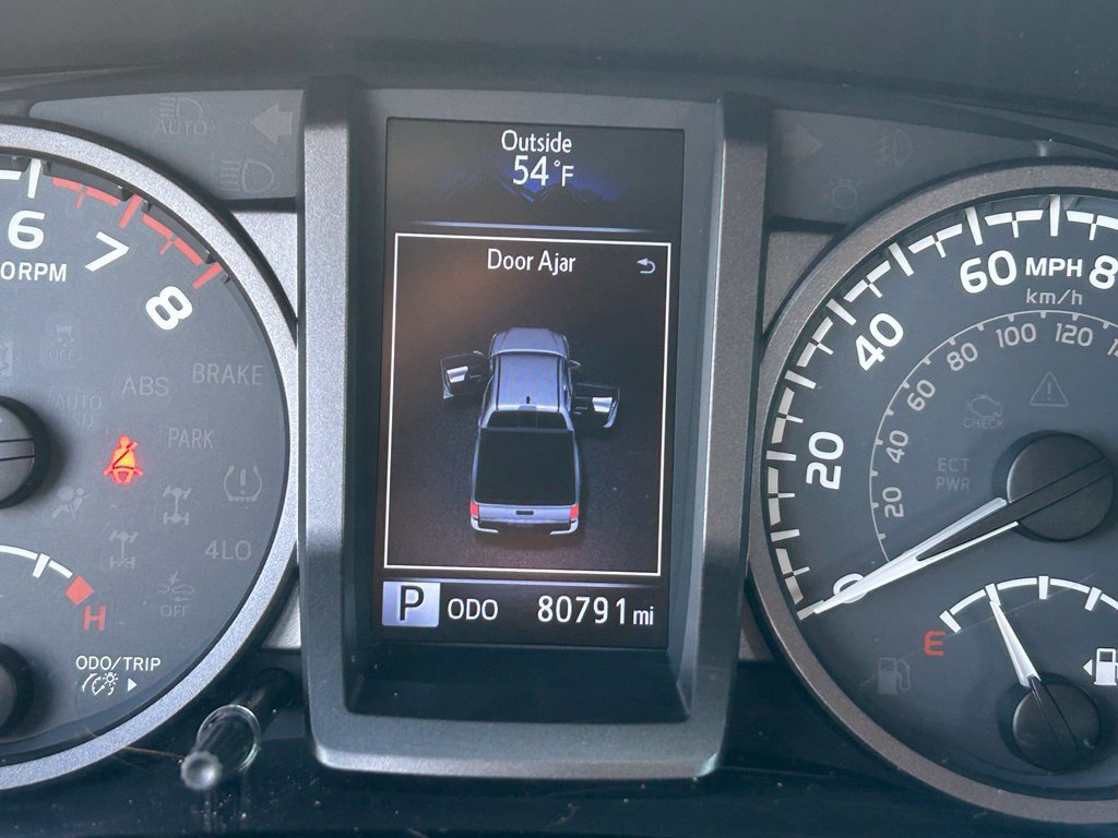 Used 2019 Toyota Tacoma TRD Sport AWD/4WD image 17