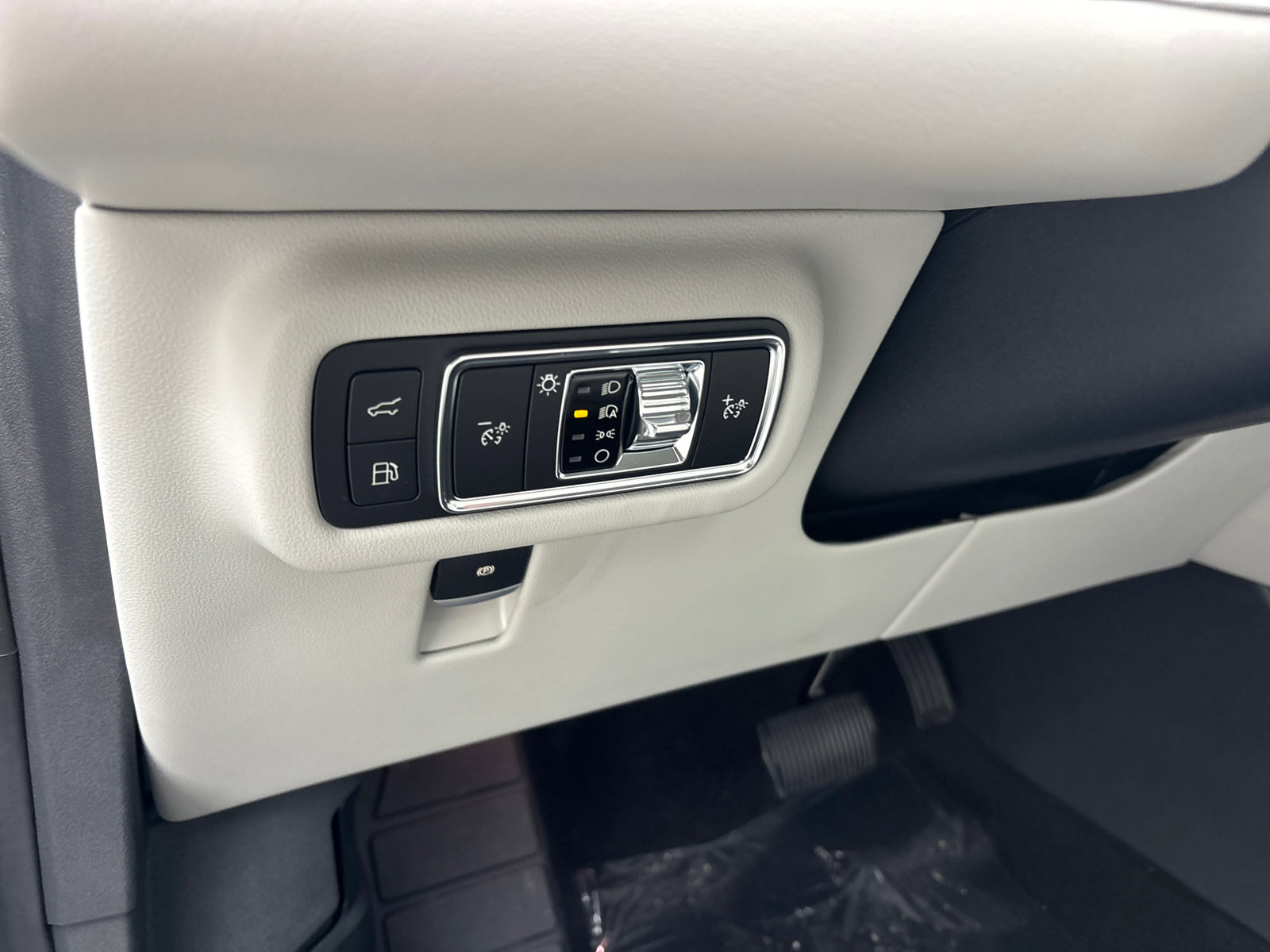 New 2026 Lincoln Nautilus Premier image 14