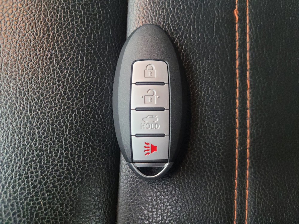 Used 2021 Nissan Kicks SR FWD image 32