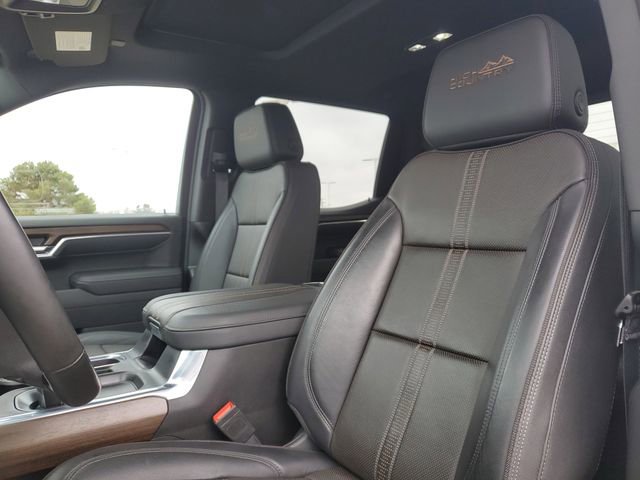 Used 2025 Chevrolet Silverado 1500 High Country image 5