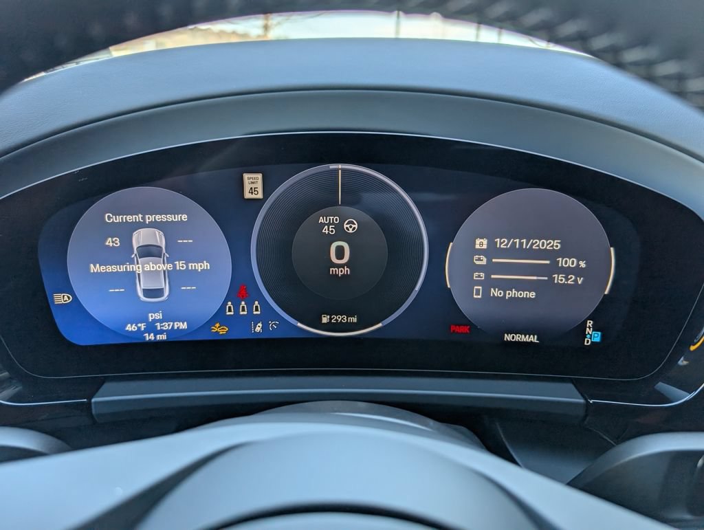 New 2025 Porsche Macan 4S Electric AWD/4WD image 12