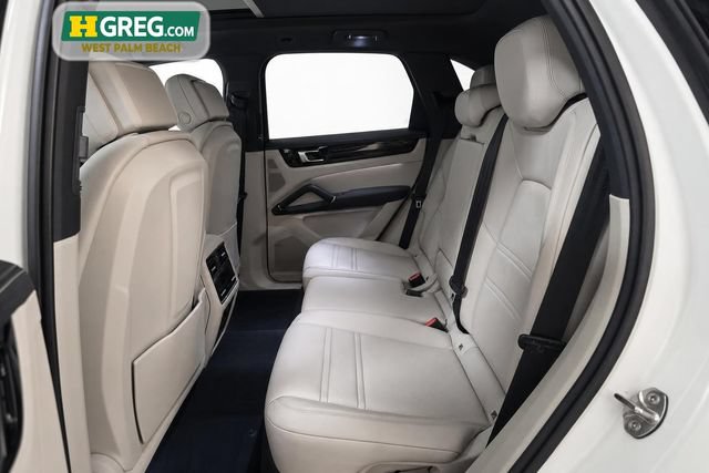 Used 2021 Porsche Cayenne S w/ Premium Package Plus AWD/4WD image 16