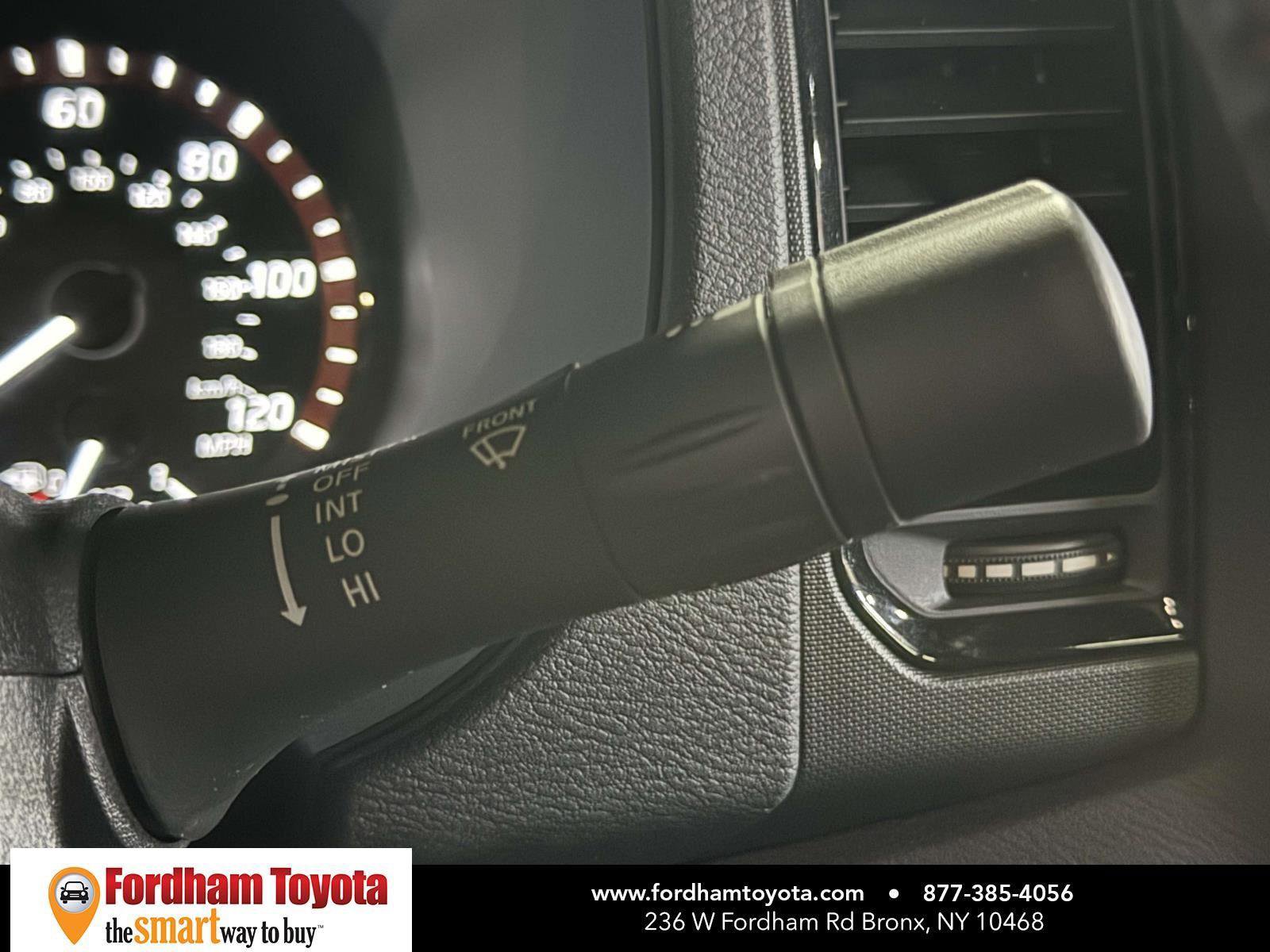 Used 2022 Nissan Frontier PRO-4X image 22