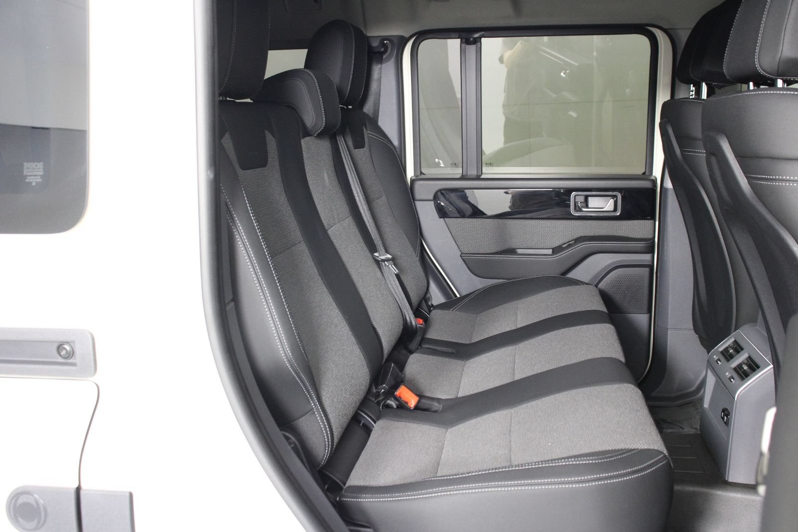 Used 2024 INEOS Grenadier AWD/4WD image 32