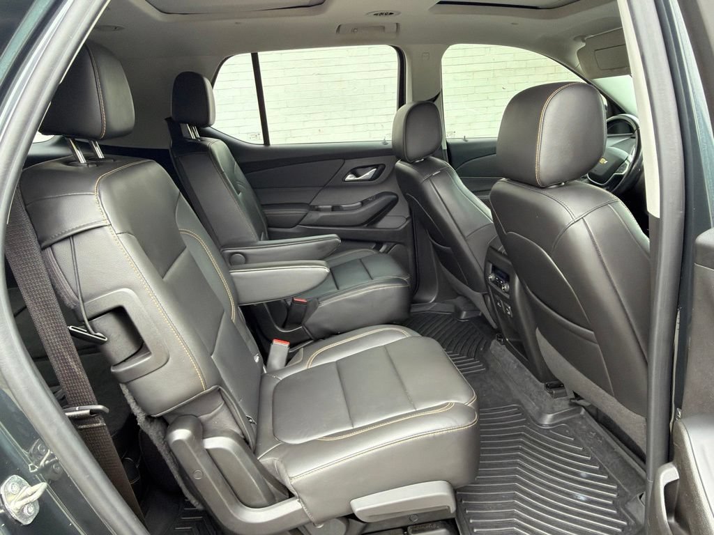 Used 2021 Chevrolet Traverse LT w/ LT Premium Package FWD image 10