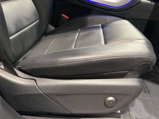 Used 2025 Mercedes-Benz GLE 450e 4MATIC w/ AMG Line Exterior image 56