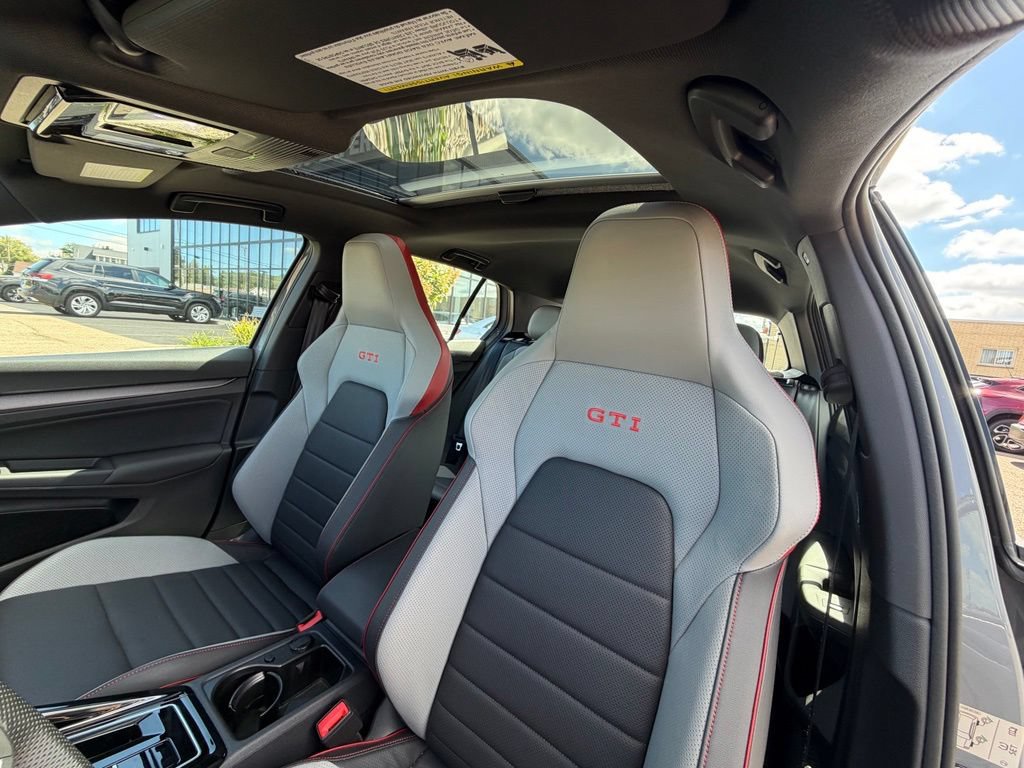 Certified 2025 Volkswagen GTI Autobahn FWD image 24