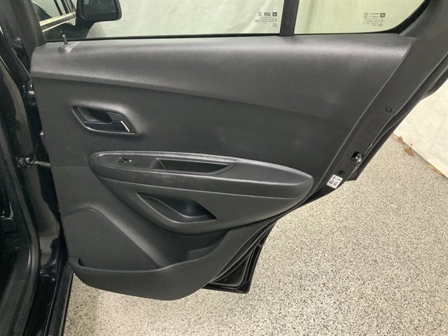 Used 2021 Chevrolet Trax LT AWD/4WD image 21