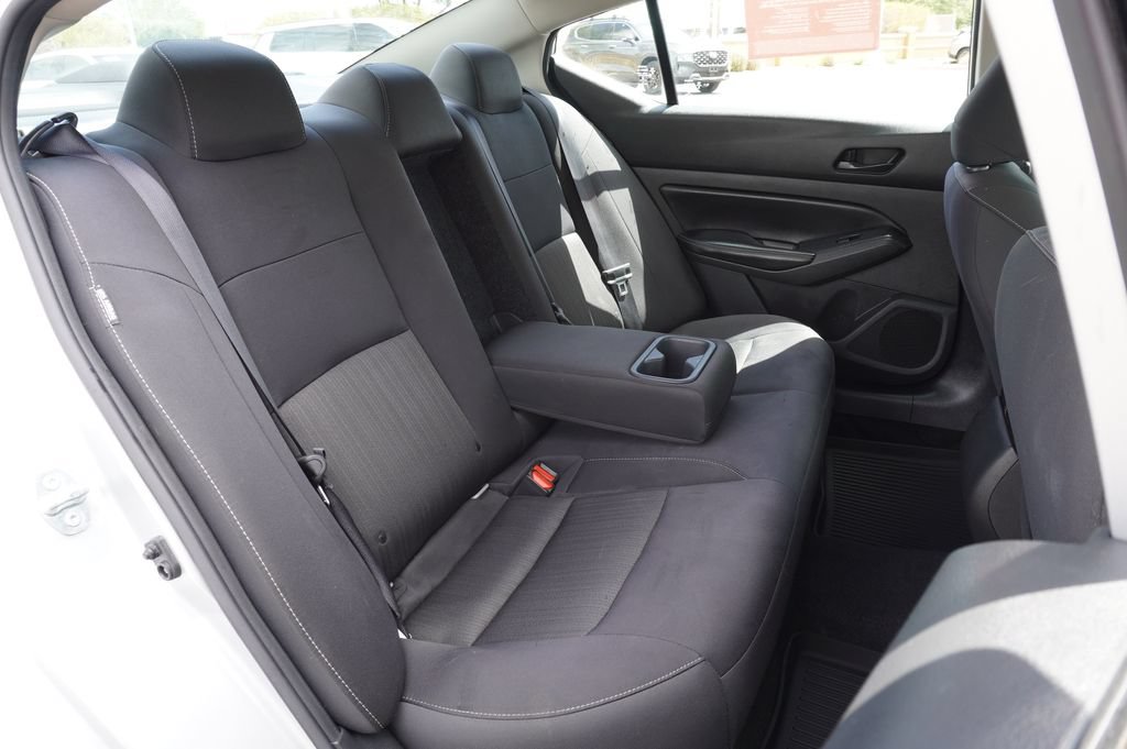Certified 2024 Nissan Altima 2.5 SV FWD image 9