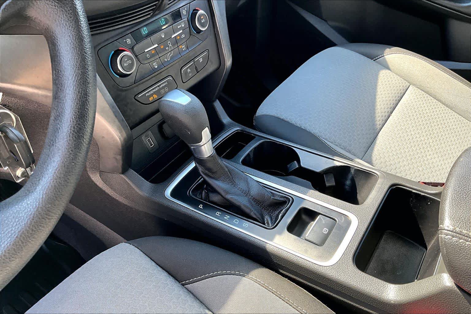 Used 2017 Ford Escape SE FWD image 15