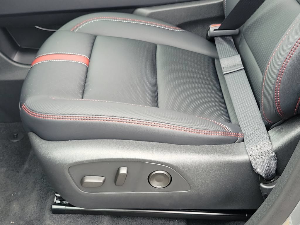 New 2026 Chevrolet Traverse RS FWD image 15