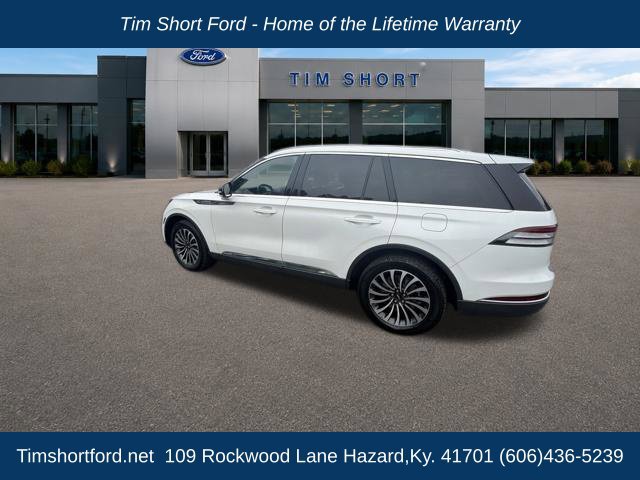 Used 2023 Lincoln Aviator AWD w/ Premium Package image 3