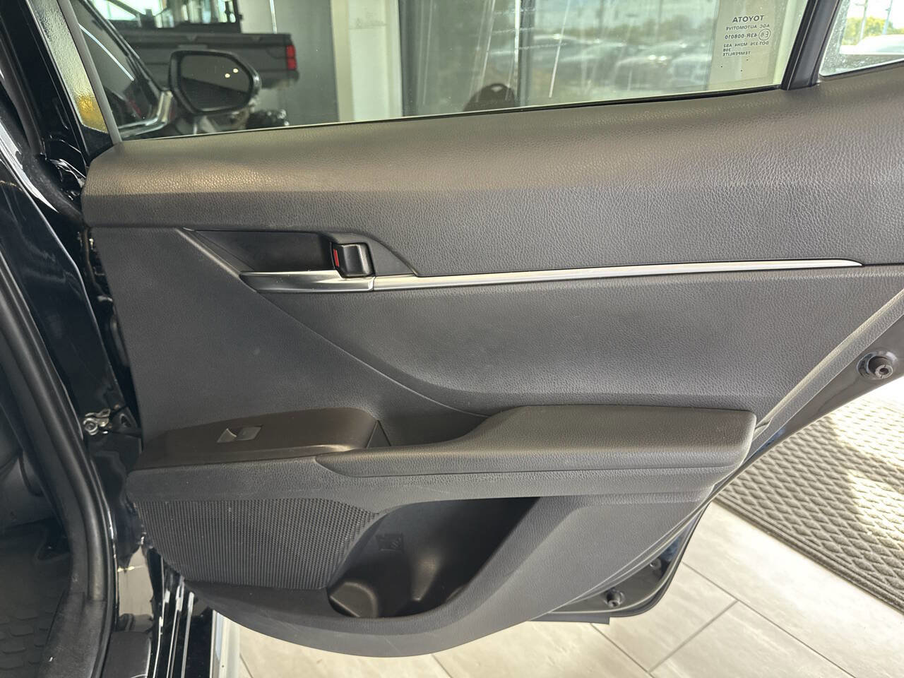Used 2022 Toyota Camry SE w/ Convenience Package image 29
