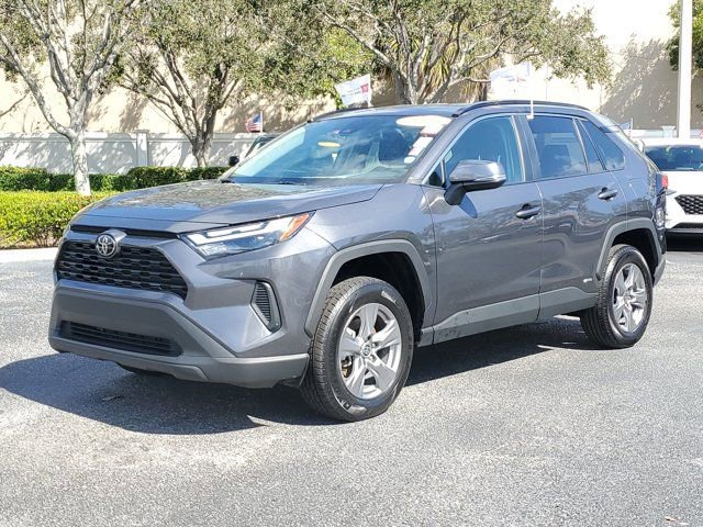 Used 2025 Toyota RAV4 XLE image 3